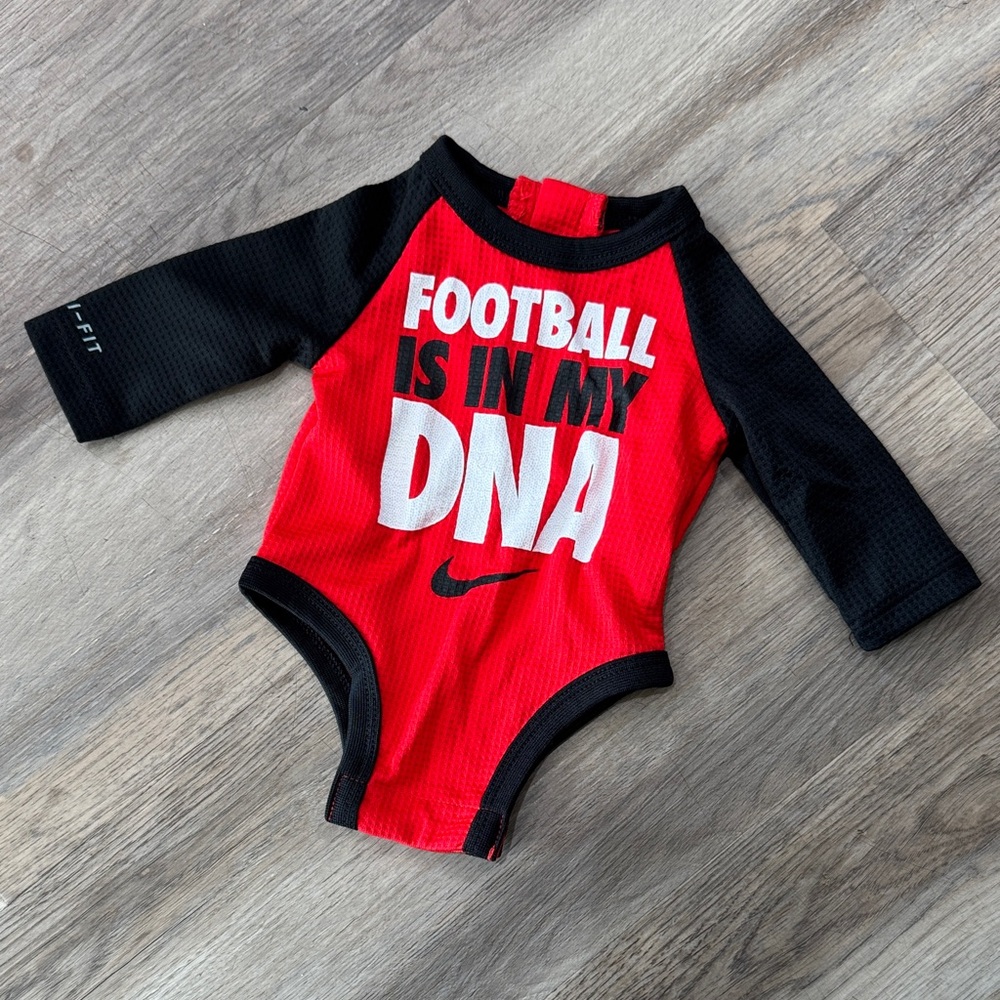 New with out tags Nike Drift One piece Long Sleeve NB Newborn
